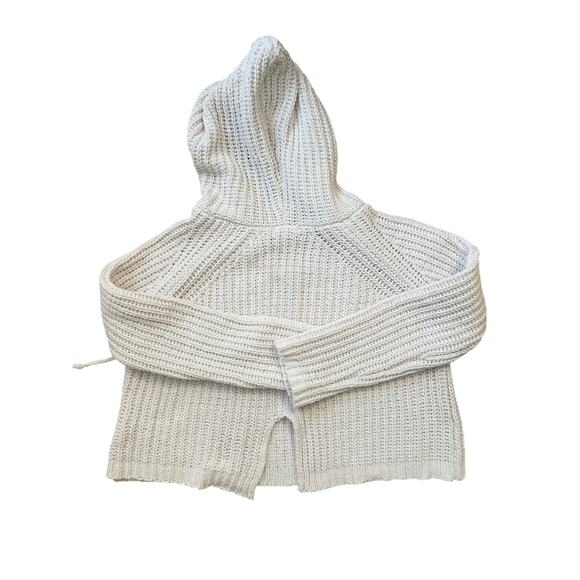 Cropped hooded cream knit sweater - Picture 2 of 4
